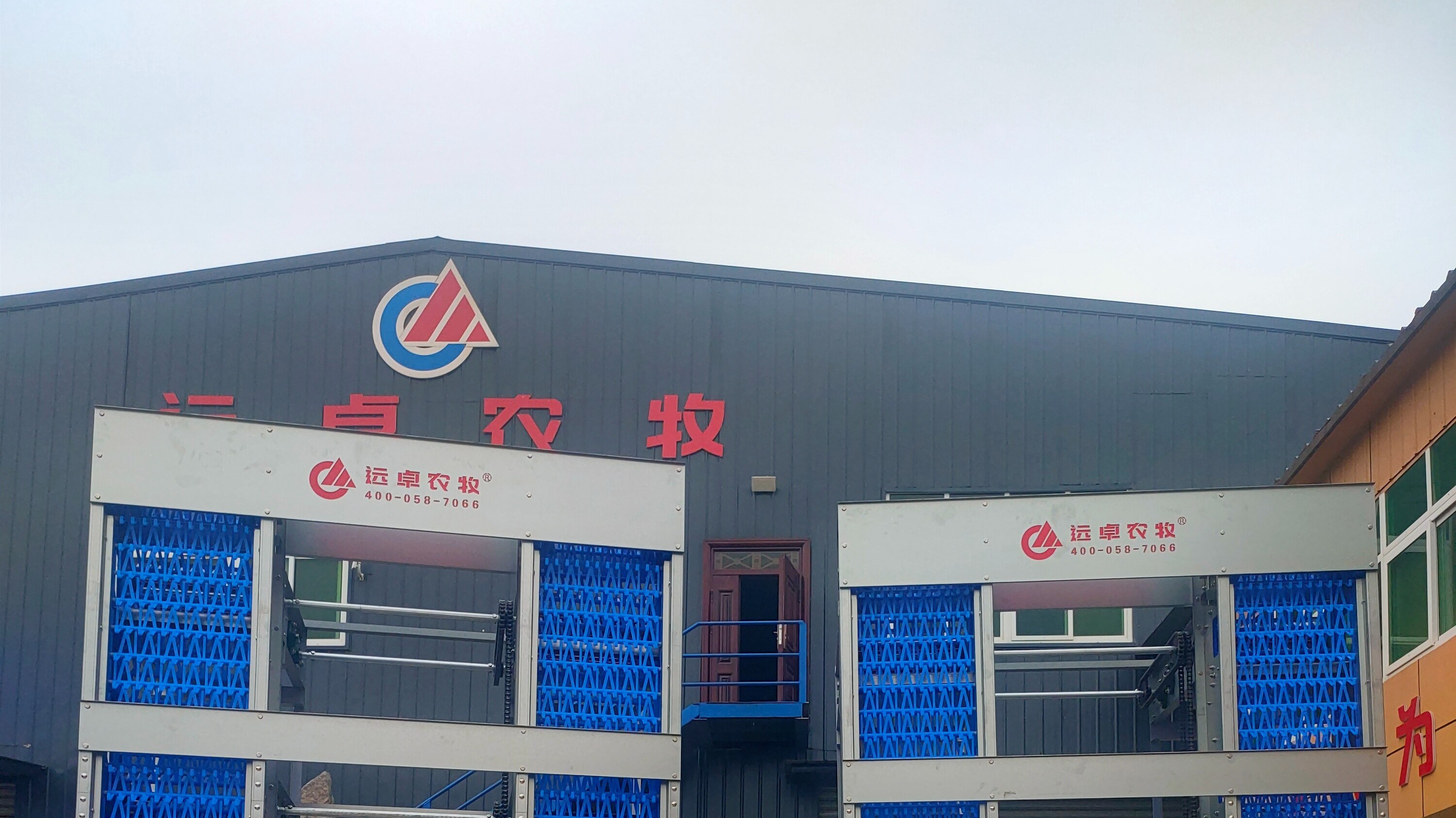 規(guī)模蛋雞場(chǎng)夏季雞舍通風(fēng)降溫常見(jiàn)問(wèn)題及改善方案